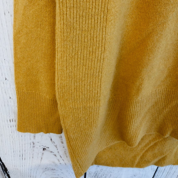 Tahari | Mustard Yellow 100% Cashmere Pure Luxe Long Sleeve Sweater - Picture 3 of 14